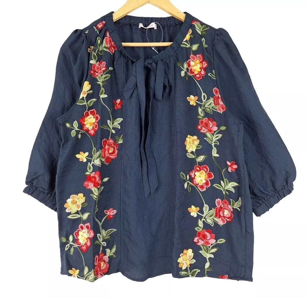 Floral Embroidered Women's Top - Navy